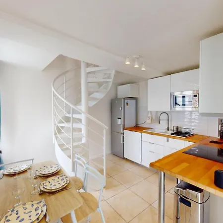 別荘 Charme, & A Pied