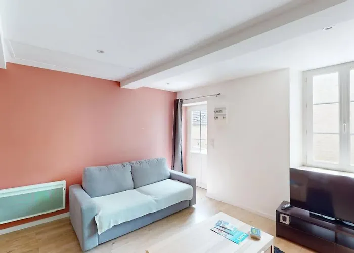 Charme, & A Pied לוק-סור-מר