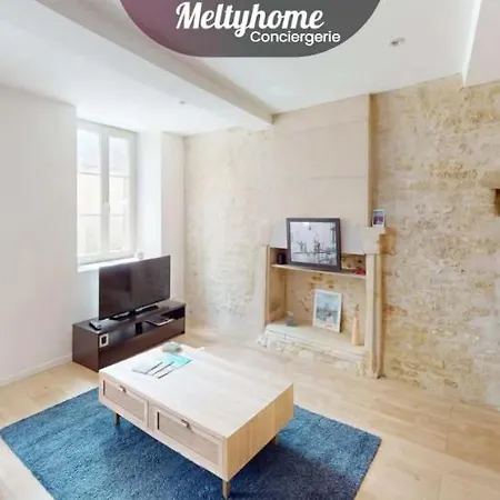 Charme, & A Pied Luc-sur-Mer