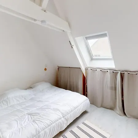 Ferienhaus Charme, & A Pied Luc-sur-Mer